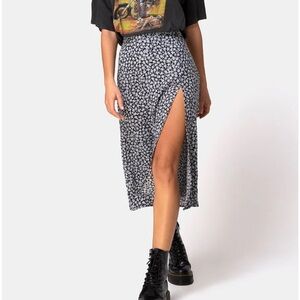 •SOLD• Motel Rocks | Saika Midi Skirt Ditsy Rose Black - S